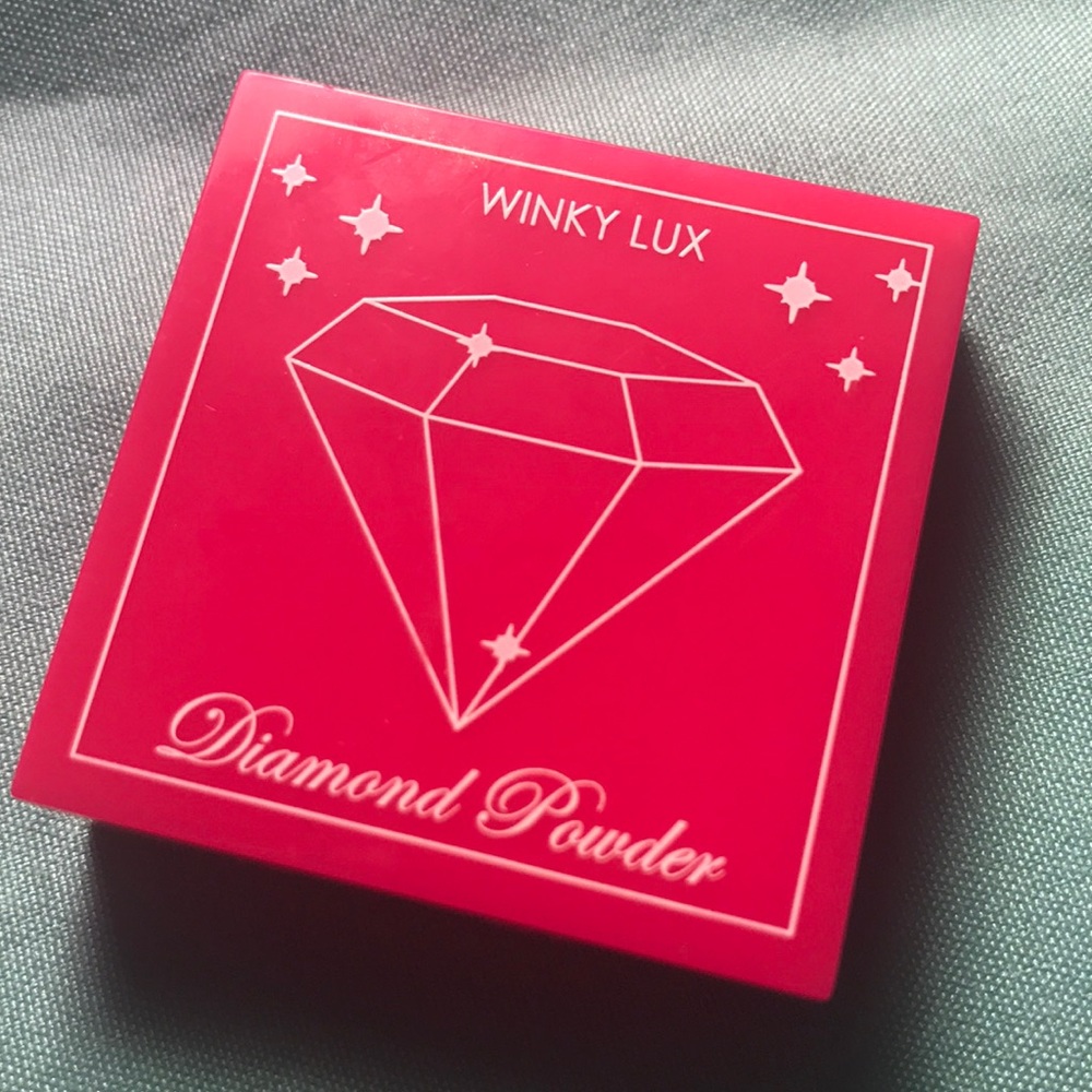 Winky Lux